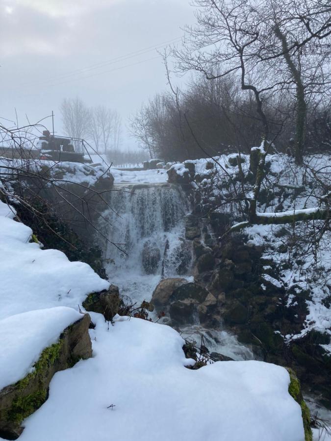 Gite La Janiat Montigny-sur-l'Ain Buitenkant foto