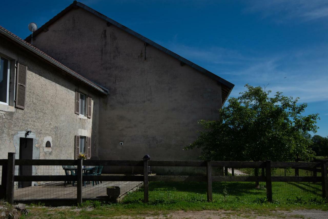 Gite La Janiat Montigny-sur-l'Ain Buitenkant foto